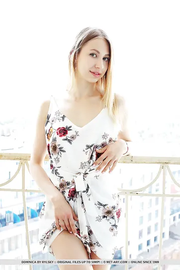 El maravilloso coñito depilado de la sexy Dominica