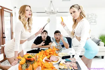 Mi suegra se inclina un poco y .., todo el coño !!