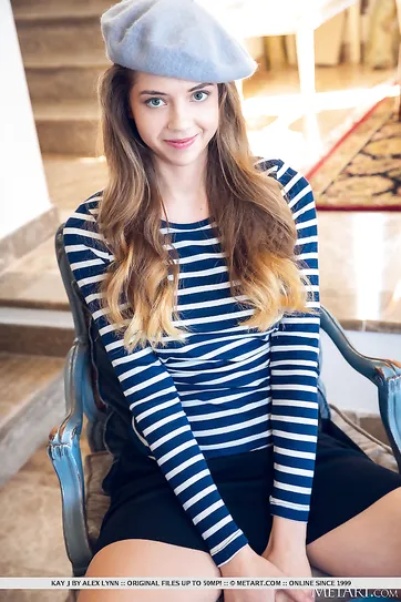 Ukrainienne de 21 ans avec une belle chatte