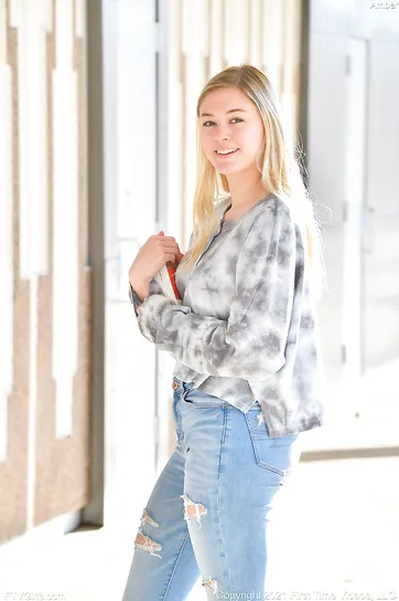 She likes to show off in public: what tits and what an ass