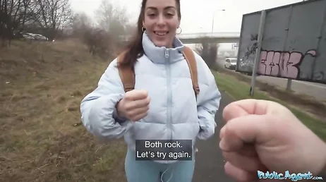 Was haltet ihr vom tollen Arsch der Tschechin Alia Star, Freunde?