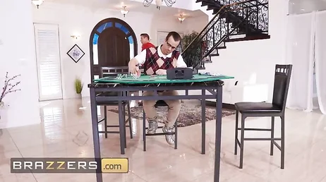 El marido no se entera de lo que nos está haciendo su mujer