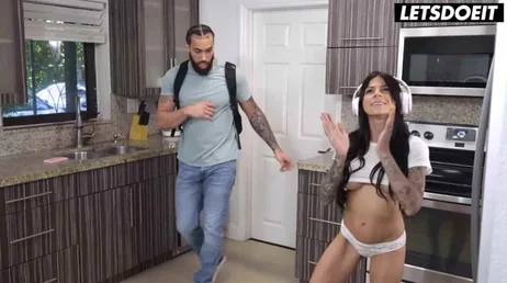 Tattooed Sadie Pop has perfect tits, damn..!!