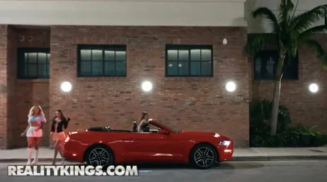 Las cámaras de seguridad graban algo que no os vais a creer ...