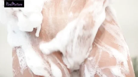 Mamá se pone sexy para ir al gimnasio, menudas tetas tiene