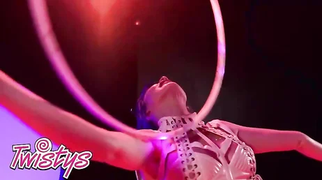 Ella es Jewelz Blu y se masturba en directo, chat de sexo gratis