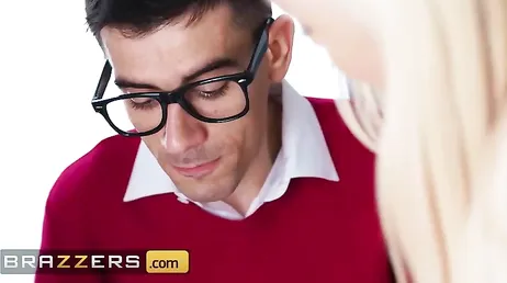 La profesora de ingles tiene sexo XXX con su joven alumno español ... !!