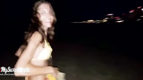 Grabo con el móvil la follada que me mete mi chica, es todo vicio