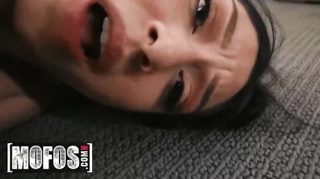 Otra que va al gimnasio a calentar pollas, menudo trasero tiene la tía