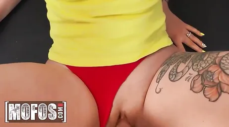 Es la primera vez que mi novia me deja metérsela, que rica está