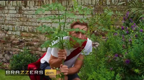 Mirar la cara de la alemana cuando el inglés la penetra analmente ...