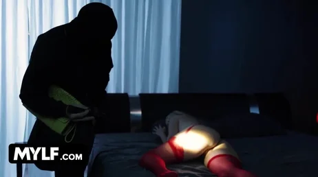 Qué está pasando? quien se ha colado en casa de Aaliyah Love?