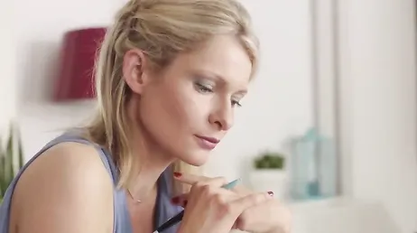 La tensión sexual con su cuñada es cada vez mayor: menuda follada ... !!!