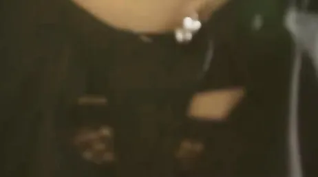 La italiana Lisa Amani se desnuda para nosotros, otra adicta al cibersexo ... !!