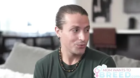 Mi cuñada está delgada, tiene pocas tetas pero un coño de lo más gordo