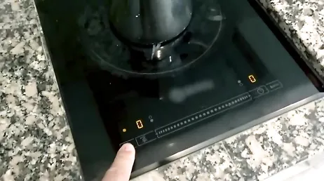 El culazo de la milf española Montse Swinger triunfando en el mundo del porno