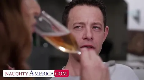 Mi cuñado me acaba de meter la última follada de 2025, que polla tiene !!