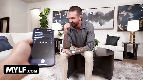 Ama de casa tetona se monta un trío con el marido y con el cuñado