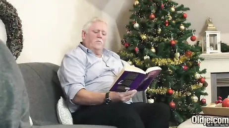 Mi abuelo no se espera la sorpresa que tengo para él, le va a encantar !!