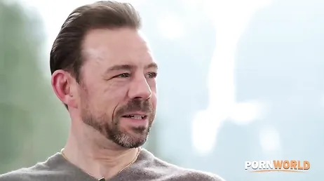 Menuda orgía porno se han montado estas amigas con esos franceses ...