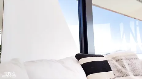 Tremenda polla la que se come la MILF pelirroja Elly Clutch .., que señora !!