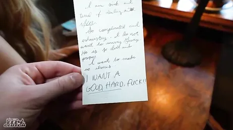 El cabrón de mi cuñado me la está metiendo por detrás y me encanta