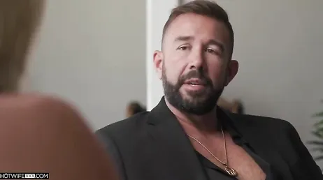 Mi abogada acaba encima de mi pidiéndome que no me corra aún ...