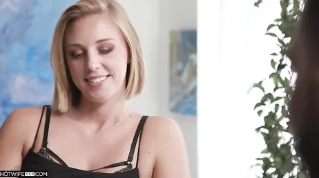 Mi abogada acaba encima de mi pidiéndome que no me corra aún ...