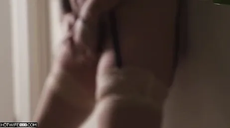 Pero que coño haces mamá? es mi amigo joder, no seas tan puta .. !!