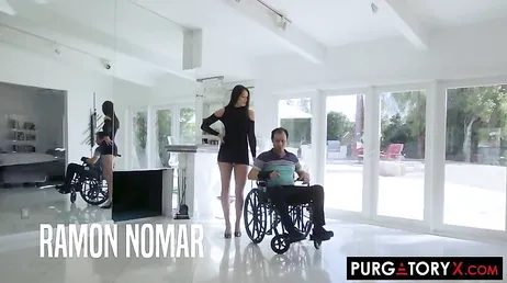 Desde que estoy en silla de ruedas mi mujer no me folla, se folla a otros