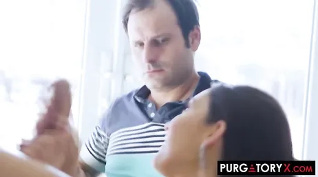 Desde que estoy en silla de ruedas mi mujer no me folla, se folla a otros