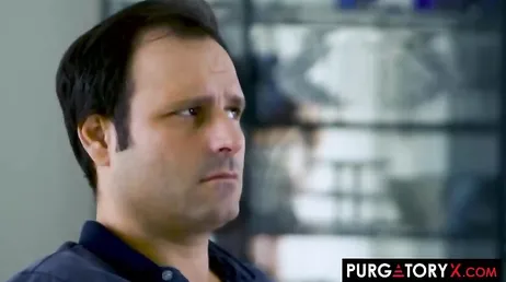 Desde que estoy en silla de ruedas mi mujer no me folla, se folla a otros