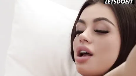 Si hay una que se abre de piernas de maravilla es sin duda Martina Smeraldi