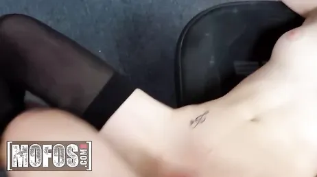 Tremendo encontronazo sexual XXX con mi nueva secretaria australiana ... !!