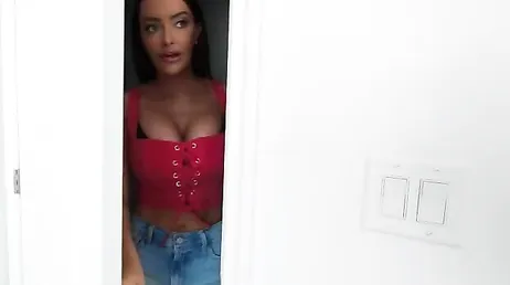 Menudo par de tetas tiene la mamá y además mirar que ojos tiene ...