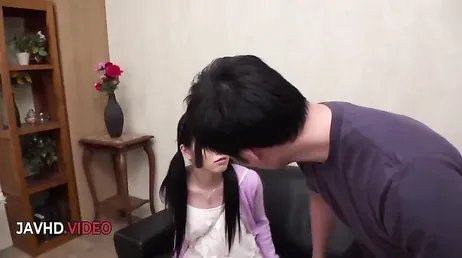 Mas o que você está fazendo, querida Nako Nishino? Aquele homem é casado!