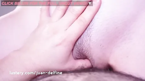 Cavalco sopra il mio vicino calvo e lo faccio venire all'istante