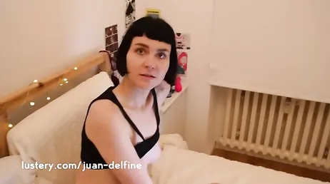 Cavalco sopra il mio vicino calvo e lo faccio venire all'istante