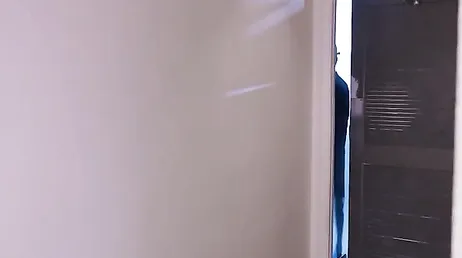 Deja de hablar y céntrate en follarme el coño joder, no ves que estoy cachonda?