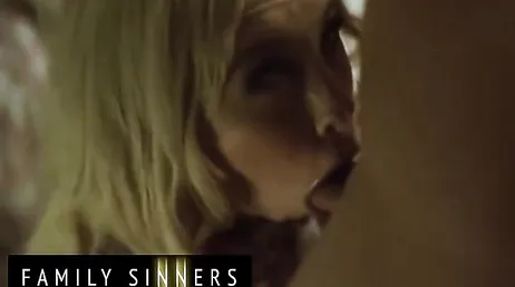 Como le gusta a mi hijastra que se la penetre de lado, la pone muy cachonda