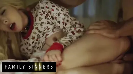 Como le gusta a mi hijastra que se la penetre de lado, la pone muy cachonda