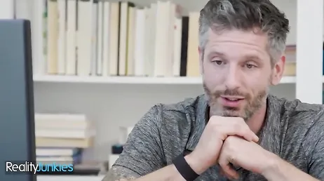 Llevo meses queriéndole comerle el culo a la mejor amiga de mi mujer