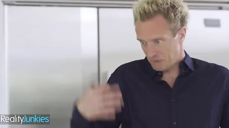 Que no te de miedo metérmela y si no te importa mi marido quiere mirar ...