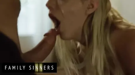 Kenna James olvida a su novio teniendo sexo duro con su padrastro