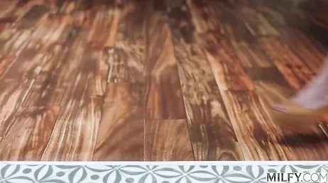 Hijo mío !! vaya polla gorda que me acaba de clavar tú mejor amigo ...