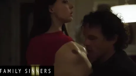 Menuda mamada me está haciendo y además, mirar que coñito tiene joder ...