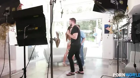 Madre mía Gia Derza, pero es que esos dos te están reventando los agujeros !!