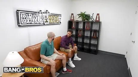 Parece que la maravillosa Crystal Rush tiene ganas de pasarlo muy bien ..