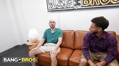 Parece que la maravillosa Crystal Rush tiene ganas de pasarlo muy bien ..