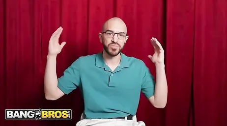 Parece que la maravillosa Crystal Rush tiene ganas de pasarlo muy bien ..